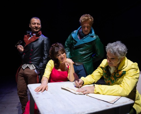 Foto di scena dello spettacolo teatrale Madame Bovary dell'Accademia dei Folli scritto da Emiliano Poddi